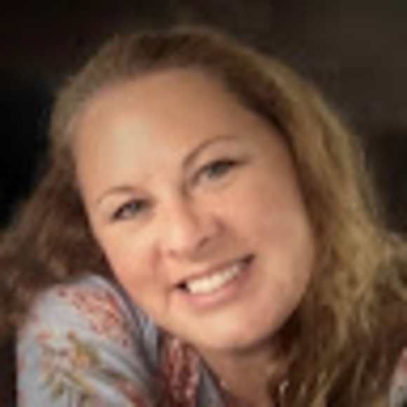 Meet your Posher, Jennifer - Picture 1 of 1